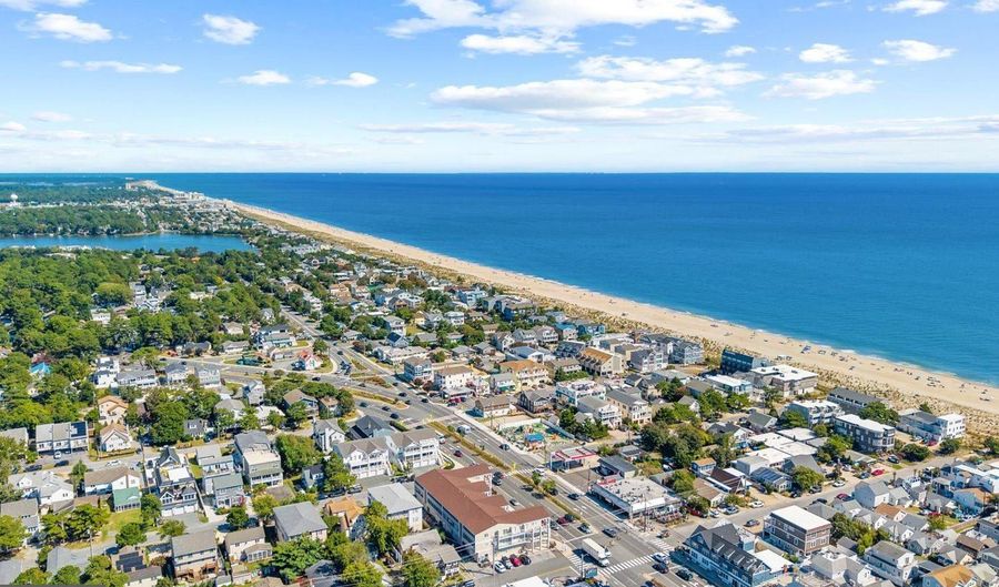 2107 D COASTAL Hwy, Dewey Beach, DE 19971 - 4 Beds, 3 Bath