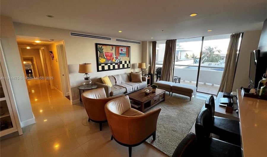 19707 Turnberry Way 4L, Aventura, FL 33180 - 3 Beds, 2 Bath