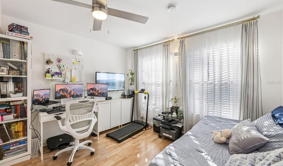 415 LAKEPOINTE Dr 103, Altamonte Springs, FL 32701 - 2 Beds, 1 Bath