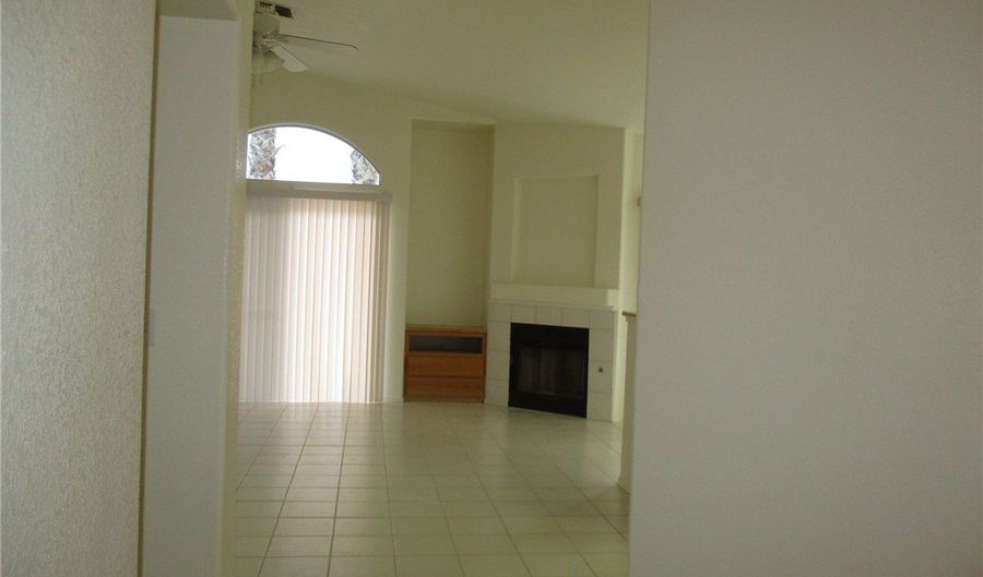2164 Hi Jolly Dr, Bullhead City, AZ 86442 - 3 Beds, 2 Bath