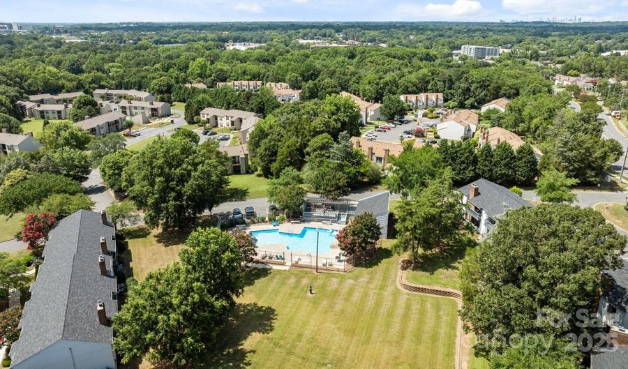 11069 Cedar View Rd, Charlotte, NC 28226 - 2 Beds, 2 Bath