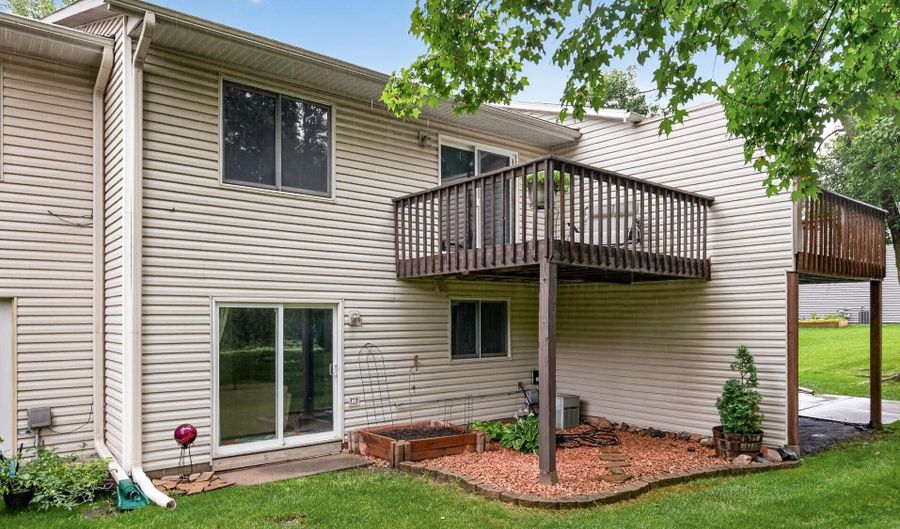 5545 126th St W, Apple Valley, MN 55124 - 3 Beds, 2 Bath