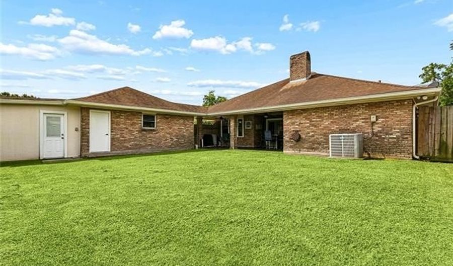112 LANGRIDGE Dr, Belle Chasse, LA 70037 - 3 Beds, 2 Bath