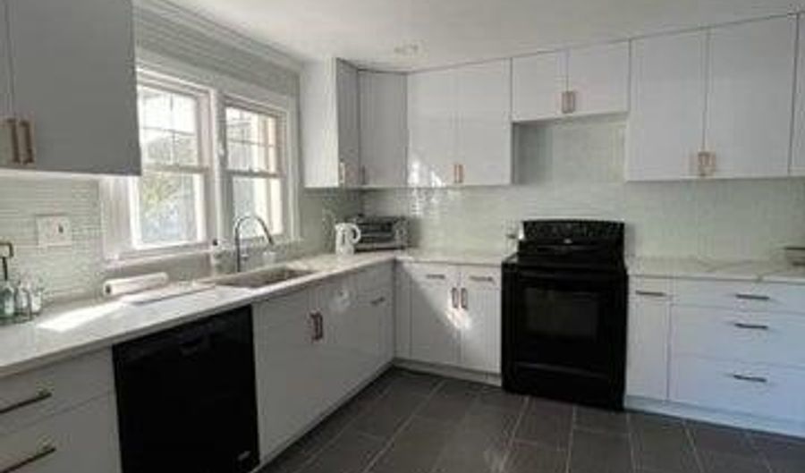 742 Myrtle Ave, West Allenhurst, NJ 07711 - 4 Beds, 2 Bath