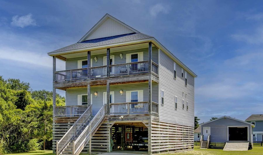 40131 Methodist Church Rd, Avon, NC 27915 - 4 Beds, 4 Bath