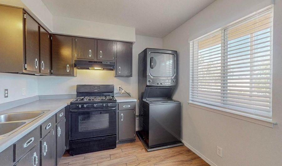 225 Hanosh Ct SE Apt 2, Albuquerque, NM 87123 - 2 Beds, 1 Bath