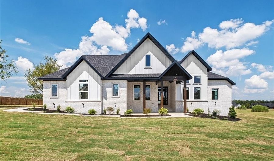 3130 Cambridge St, Bentonville, AR 72713 - 5 Beds, 4 Bath