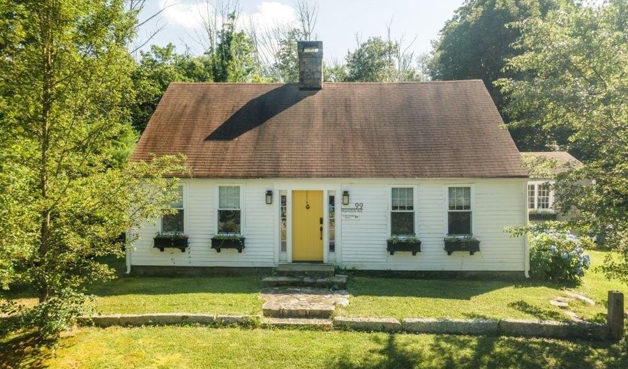 99 Highview Ave, Hopkinton, RI 02832 - 2 Beds, 2 Bath