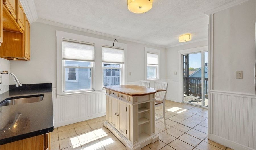 10 Colgate Rd 3, Boston, MA 02131 - 2 Beds, 1 Bath