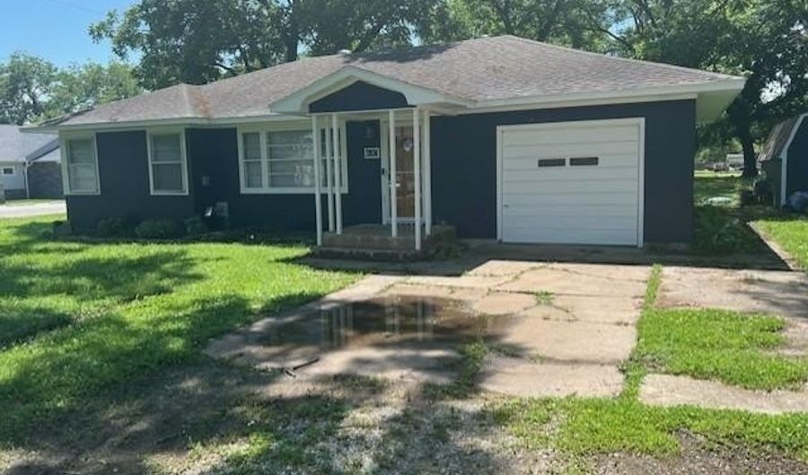610 Virgina Ave, Altamont, KS 67330 - 3 Beds, 2 Bath