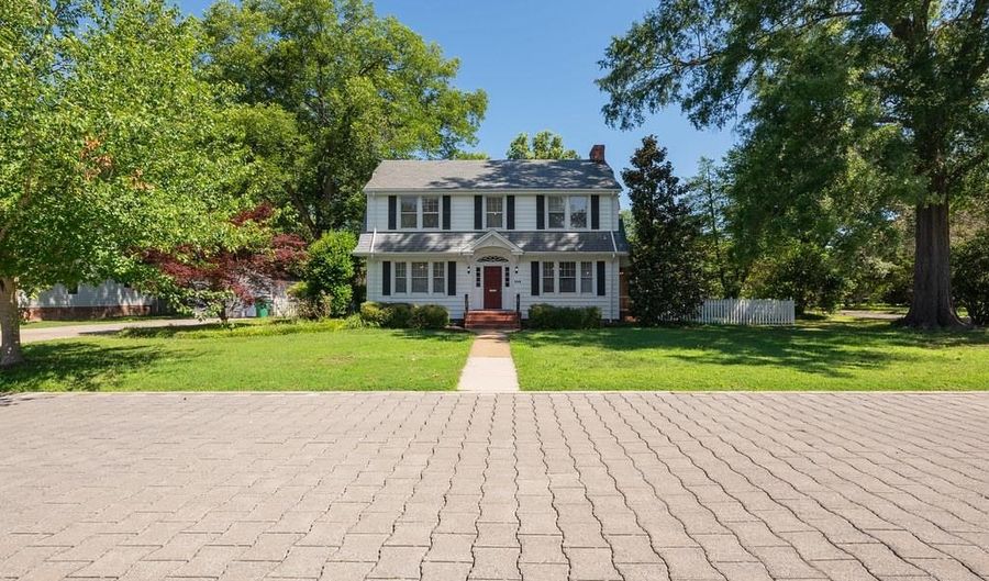 209 Randolph Cir, Ashland, VA 23005 - 4 Beds, 3 Bath