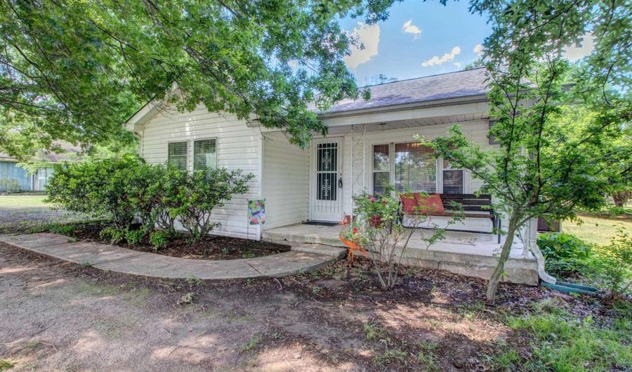 922 Hwy 258, Bald Knob, AR 72010 - 2 Beds, 2 Bath