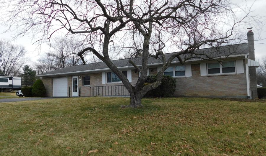 1569 FRANK Rd, Chambersburg, PA 17202 - 3 Beds, 1 Bath