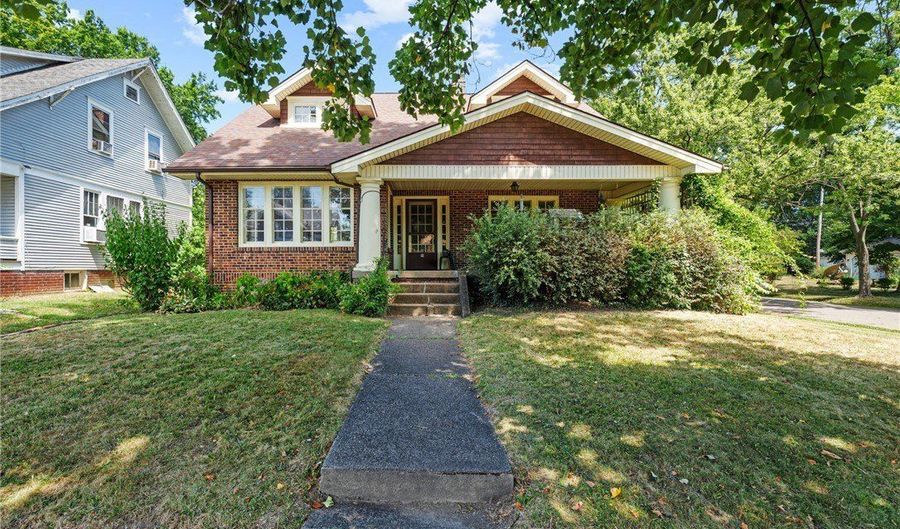 390 E College St, Alliance, OH 44601 - 3 Beds, 1 Bath