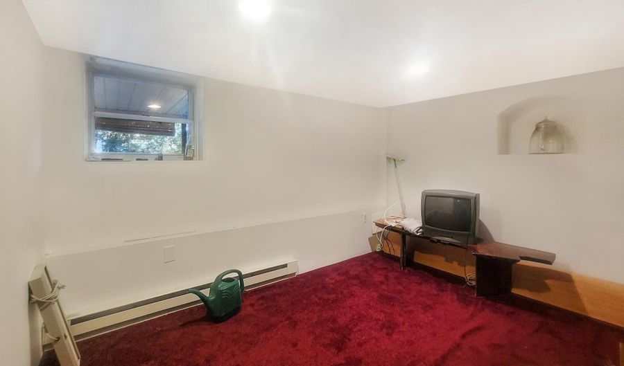 1710 ILLINGSWORTH St, Allentown, PA 18103 - 3 Beds, 3 Bath