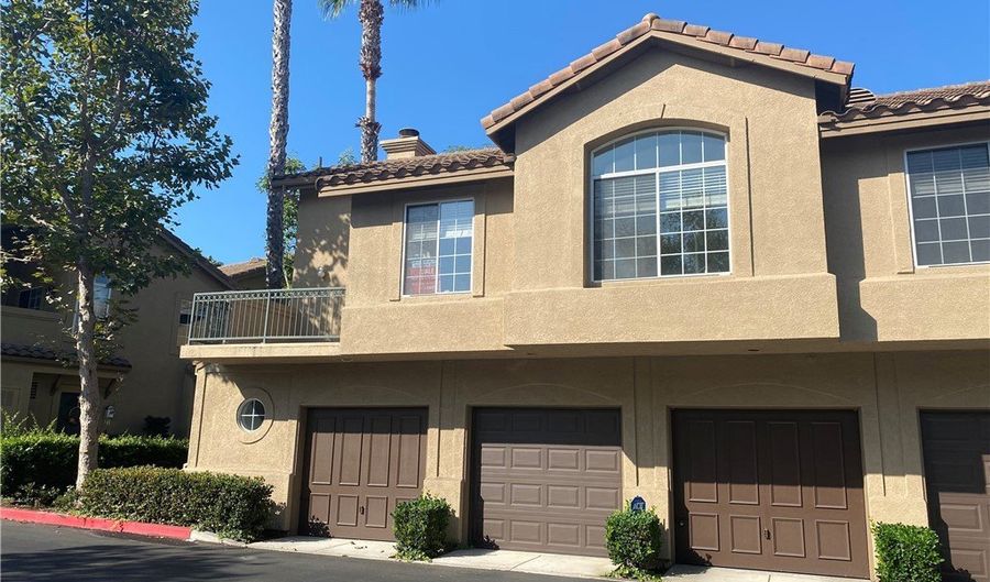11 Destiny Way, Aliso Viejo, CA 92656 - 2 Beds, 2 Bath