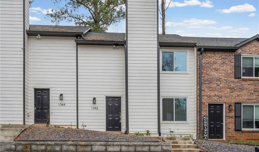 1342 N Hampton Rd, Alpharetta, GA 30009 - 3 Beds, 2 Bath