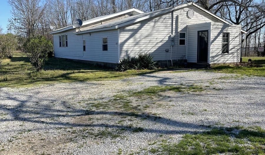 22094 State Highway P, Ava, MO 65608 - 3 Beds, 2 Bath