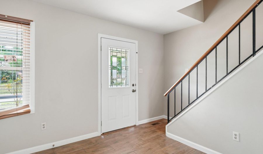 12410 ROCKLEDGE Dr, Bowie, MD 20715 - 4 Beds, 2 Bath