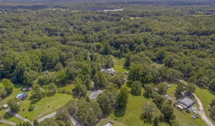 148 Angie Dr, Anderson, SC 29624 - 3 Beds, 4 Bath