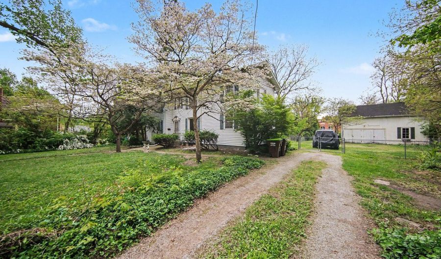 1011 W Maumee St, Adrian, MI 49221 - 5 Beds, 2 Bath