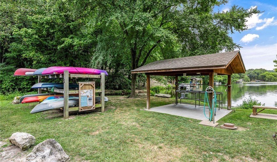 32 Harlow Dr, Bella Vista, AR 72715 - 3 Beds, 2 Bath