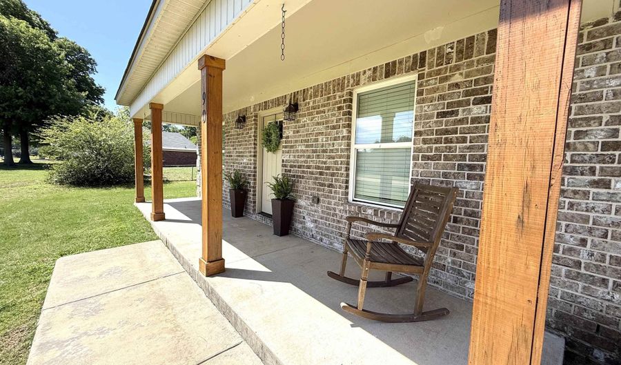 90 SQUIRES GROVE Dr, Atoka, TN 38004 - 3 Beds, 2 Bath