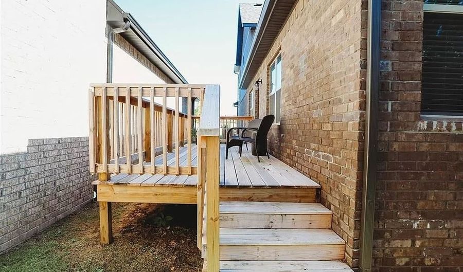 1804 SW Riverstone Rd, Bentonville, AR 72713 - 3 Beds, 3 Bath