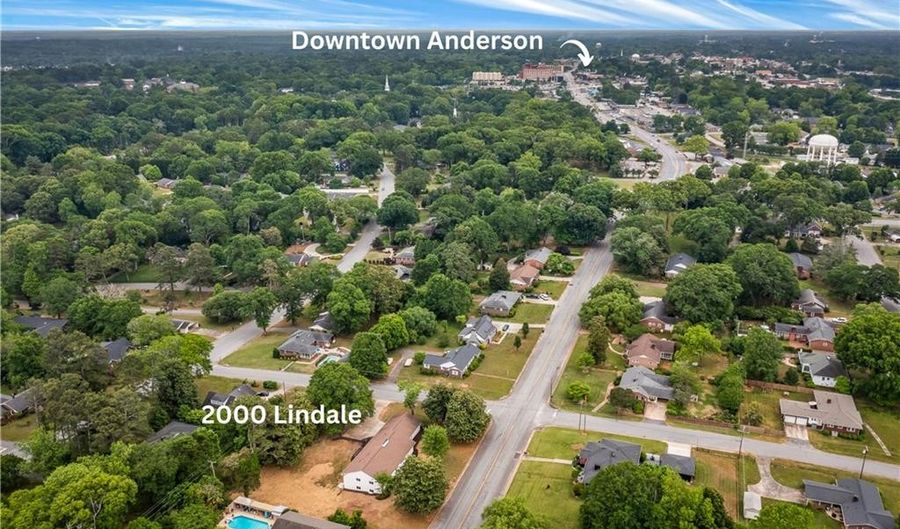 2000 Lindale Rd, Anderson, SC 29621 - 3 Beds, 3 Bath