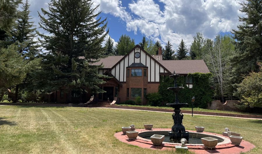 225 S OAK Way, Glenwood Springs, CO 81601 - 7 Beds, 9 Bath