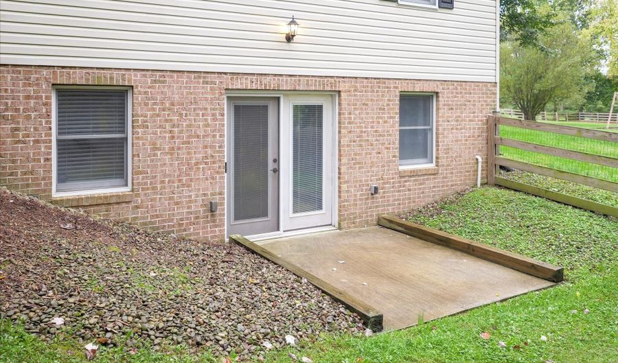 9358 CHILDACREST Dr, Boonsboro, MD 21713 - 3 Beds, 4 Bath