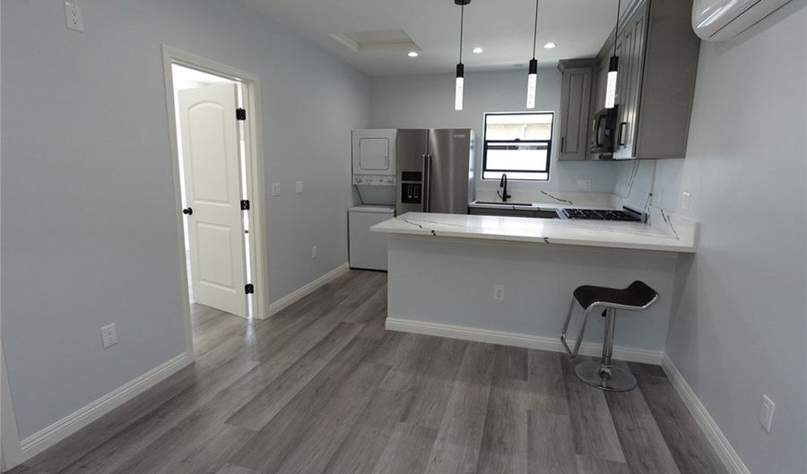 1260 E Turin Ave B, Anaheim, CA 92805 - 1 Beds, 1 Bath