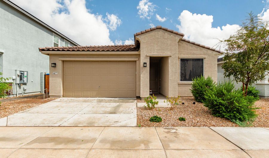 4677 S SIPHON DRAW Rd, Apache Junction, AZ 85119 - 3 Beds, 2 Bath
