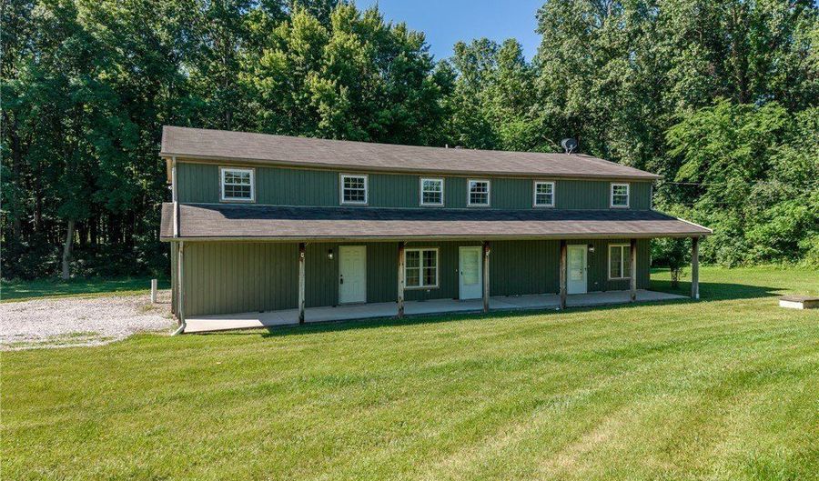 48903-48905 N Ridge Rd, Amherst, OH 44001 - 6 Beds, 4 Bath