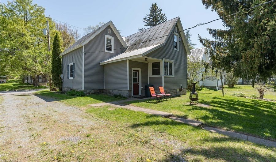 13 High St, Alexandria, NY 13607 - 3 Beds, 1 Bath