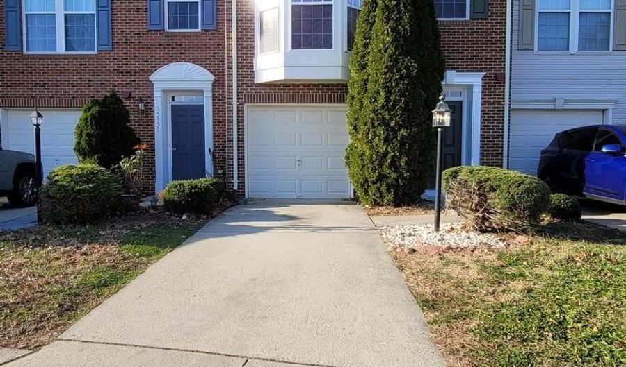25355 SWEETNESS Ter, Aldie, VA 20105 - 4 Beds, 5 Bath