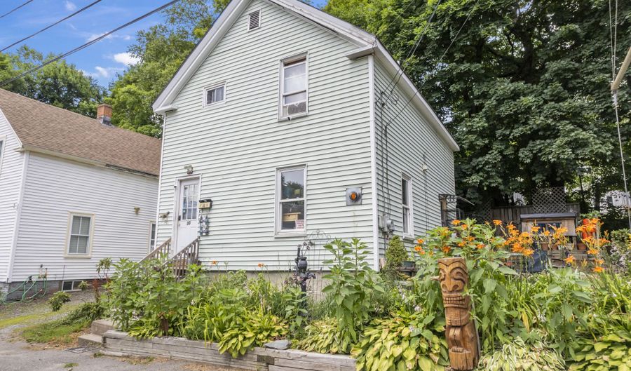 30 S Park St, Bangor, ME 04401 - 3 Beds, 1 Bath