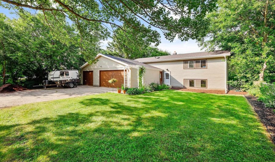 5222 Piccadilly Dr, Madison, WI 53714 - 4 Beds, 2 Bath
