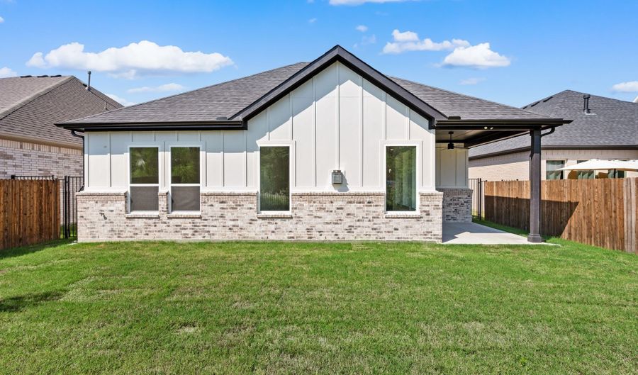 704 Blackbird Dr, Aledo, TX 76008 - 3 Beds, 3 Bath