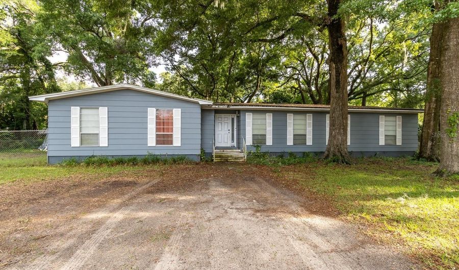 14215 NW 142ND Pl, Alachua, FL 32615 - 4 Beds, 2 Bath
