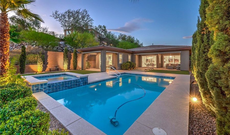 118 Reflection Cove Dr, Henderson, NV 89011 - 3 Beds, 2 Bath