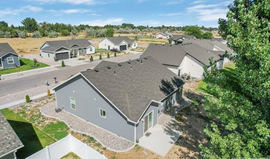 1836 Dingo Run, Blackfoot, ID 83211 - 3 Beds, 2 Bath