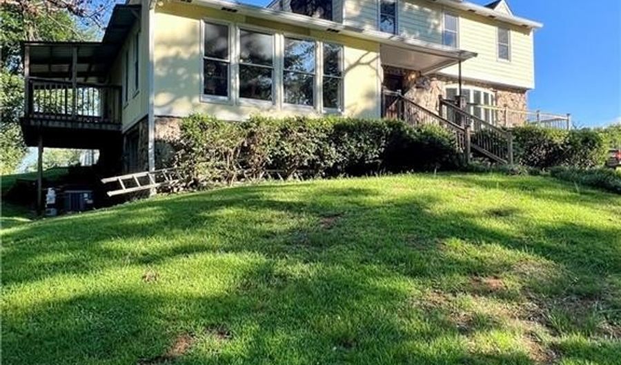 250 Shady Ln SE, Adairsville, GA 30103 - 4 Beds, 3 Bath