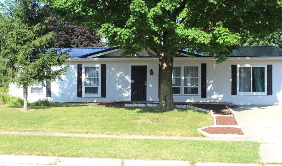 308 Clyde Ave, Angola, IN 46703 - 3 Beds, 1 Bath