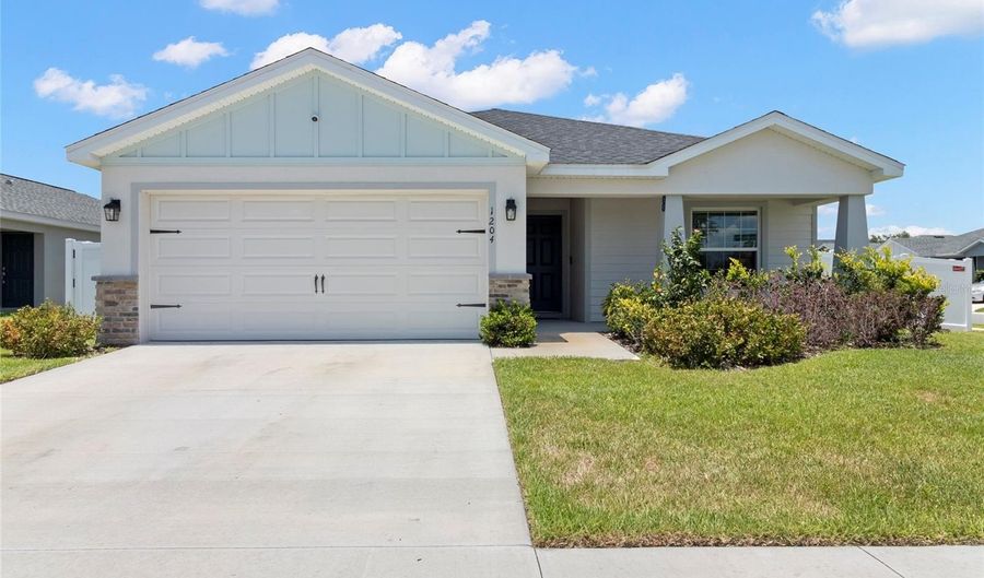 1204 MEZZAVALLE Way, Auburndale, FL 33823 - 4 Beds, 2 Bath