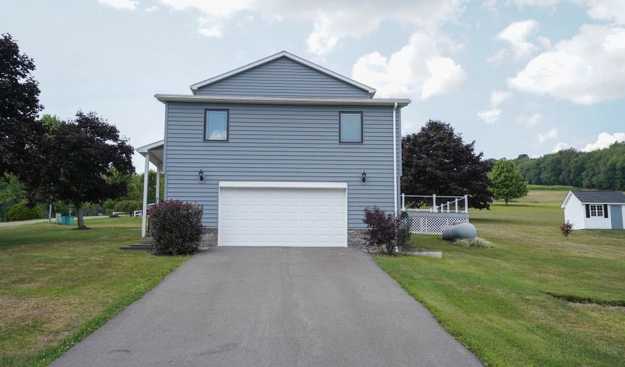 208 DRANE Dr, Accident, MD 21520 - 5 Beds, 4 Bath