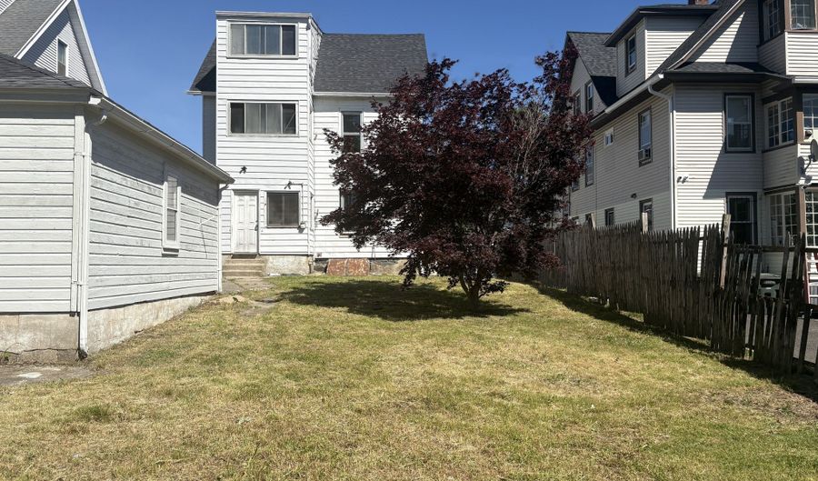 231 Goddard Ave 1St Floor, Bridgeport, CT 06610 - 2 Beds, 1 Bath