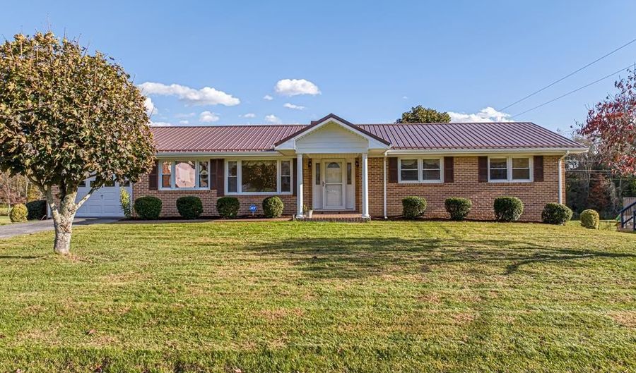19497 Stone Mountain Rd, Abingdon, VA 24210 - 3 Beds, 3 Bath