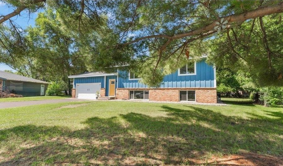 1006 Grant St, Anoka, MN 55303 - 4 Beds, 2 Bath