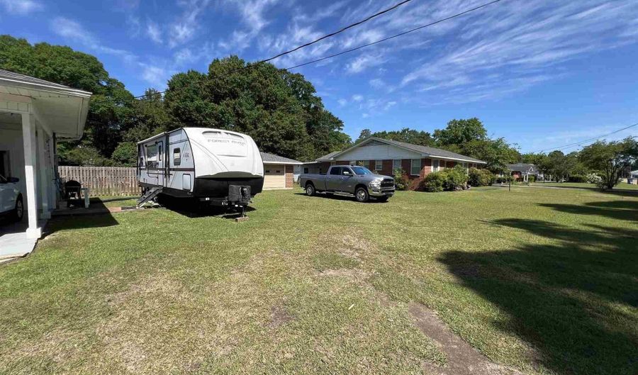 707 E Horner St, Atmore, AL 36502 - 2 Beds, 1 Bath